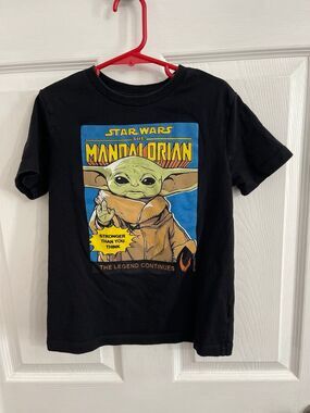 Old Navy Star Wars The Mandalorian T Shirt Size S (6-7) Black